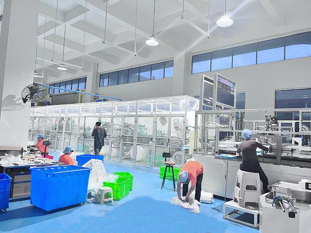 Applications of the lady diaper manufacturing machine